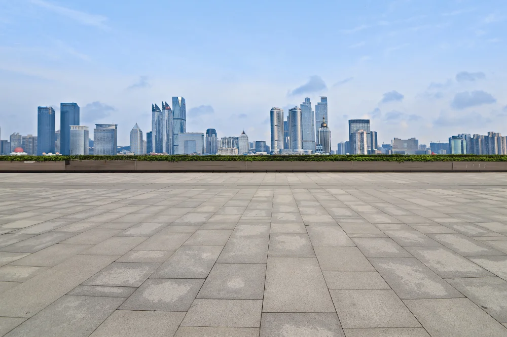 Piso de concreto: O que é, quando usar, vantagens e onde comprar 3 office buildings distance