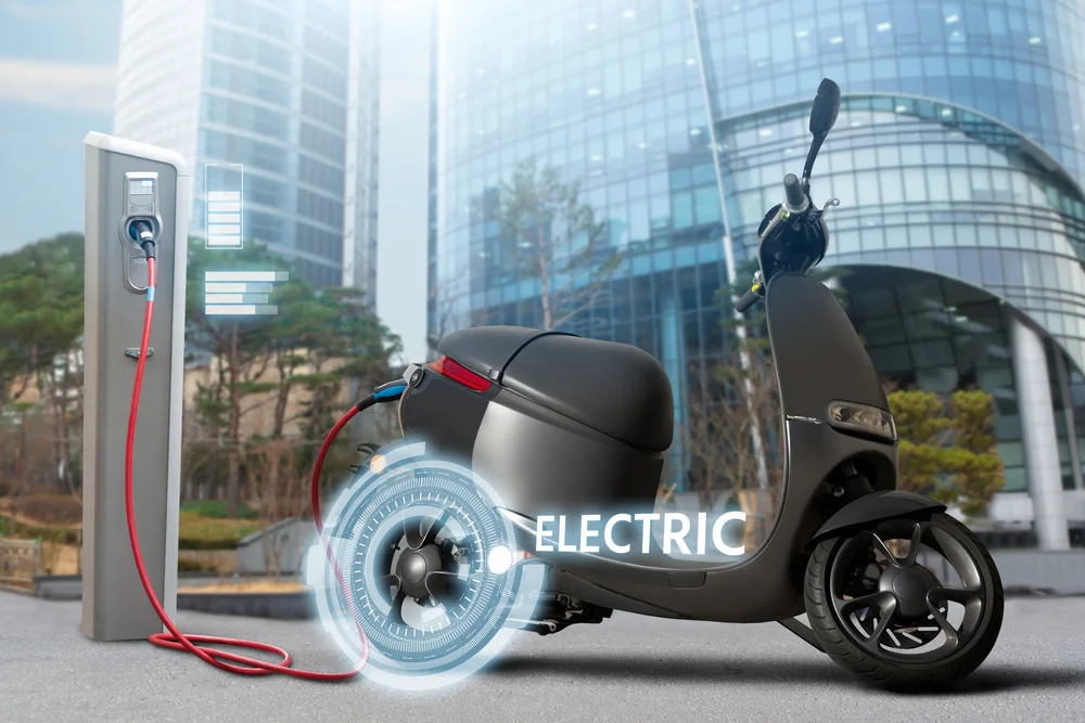 Quantos km a scooter elétrica faz com uma carga de bateria? 2 Depositphotos 319983212 S